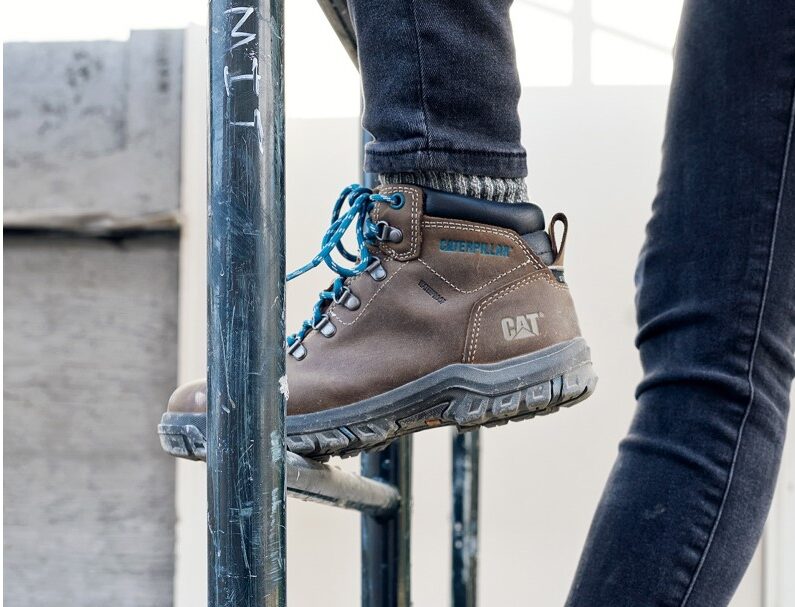 The 5 Lightweight Safety Shoes for Women - Home | Guard Boots