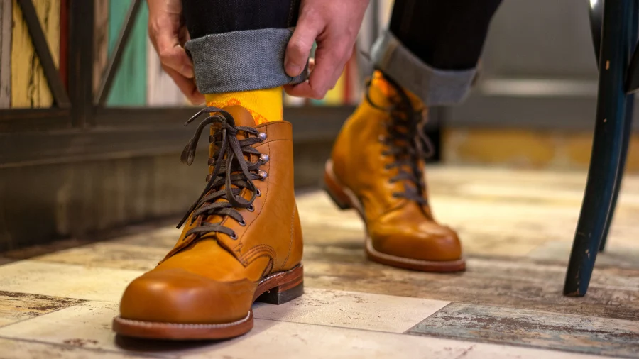 What are the Types of Boots based on the Material?