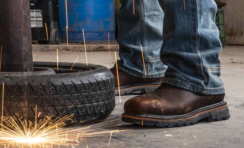 How to choose safety shoes for men