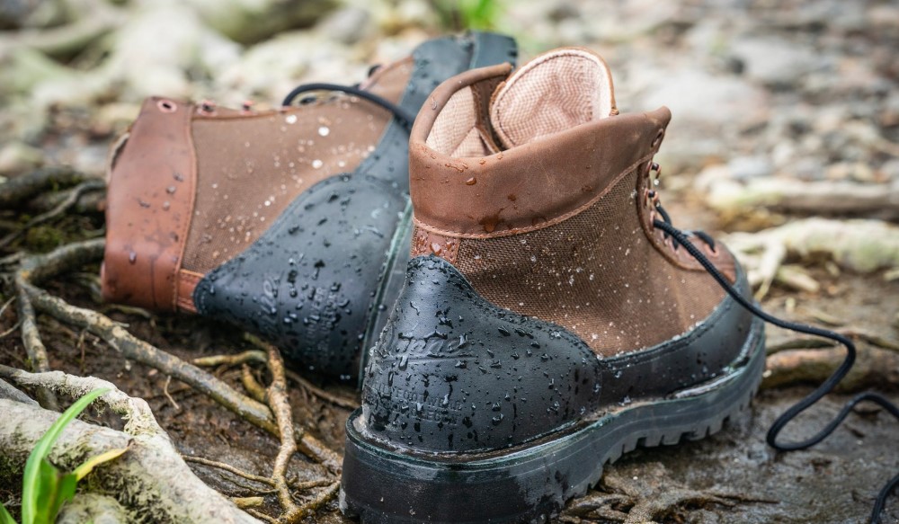 Safety Waterproof Shoes for Men: Keep your feet dry at all times!